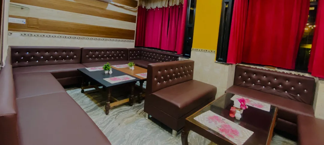 Friends Guest House & Hostel - Agra 4