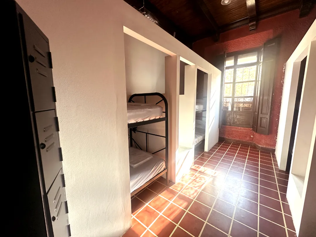 Ricks Hostel Santa Ana 2