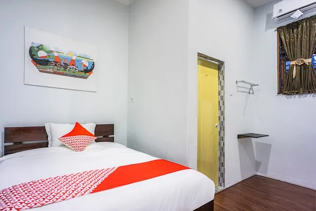 OYO 1811 Citra Anggrek 2