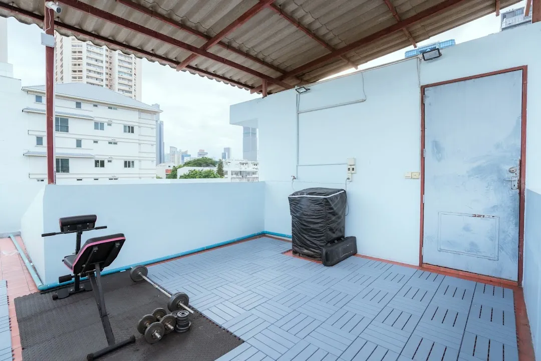 Ekkamai Buds & Beds - 420 Hostel 4