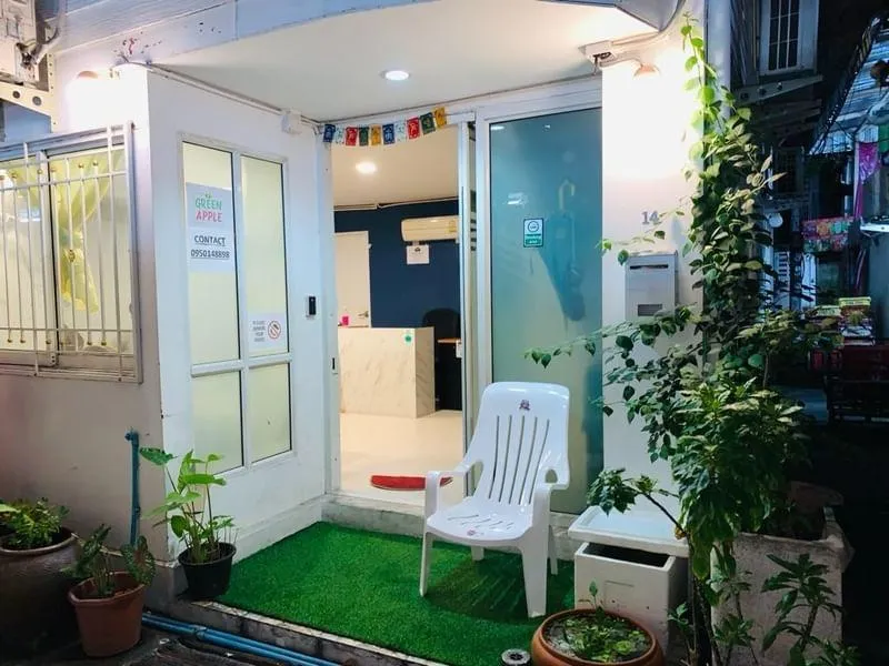 Green Apple Khaosan Hostel 5