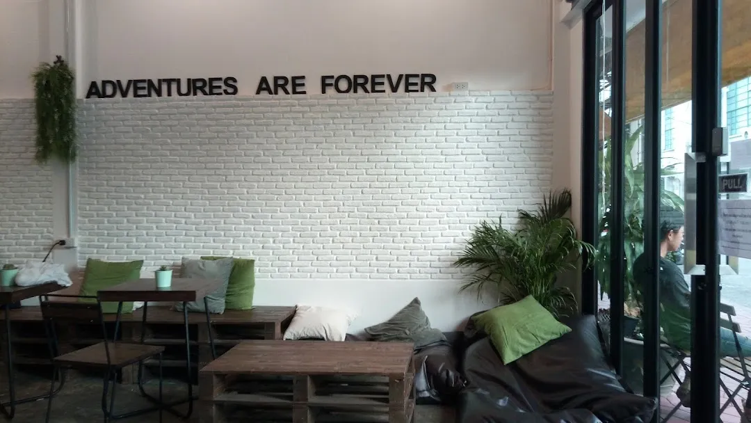Krit Hostel & coffee bar 5