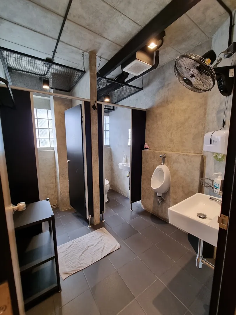 Siam Subway Hostel and Café bangkok 3
