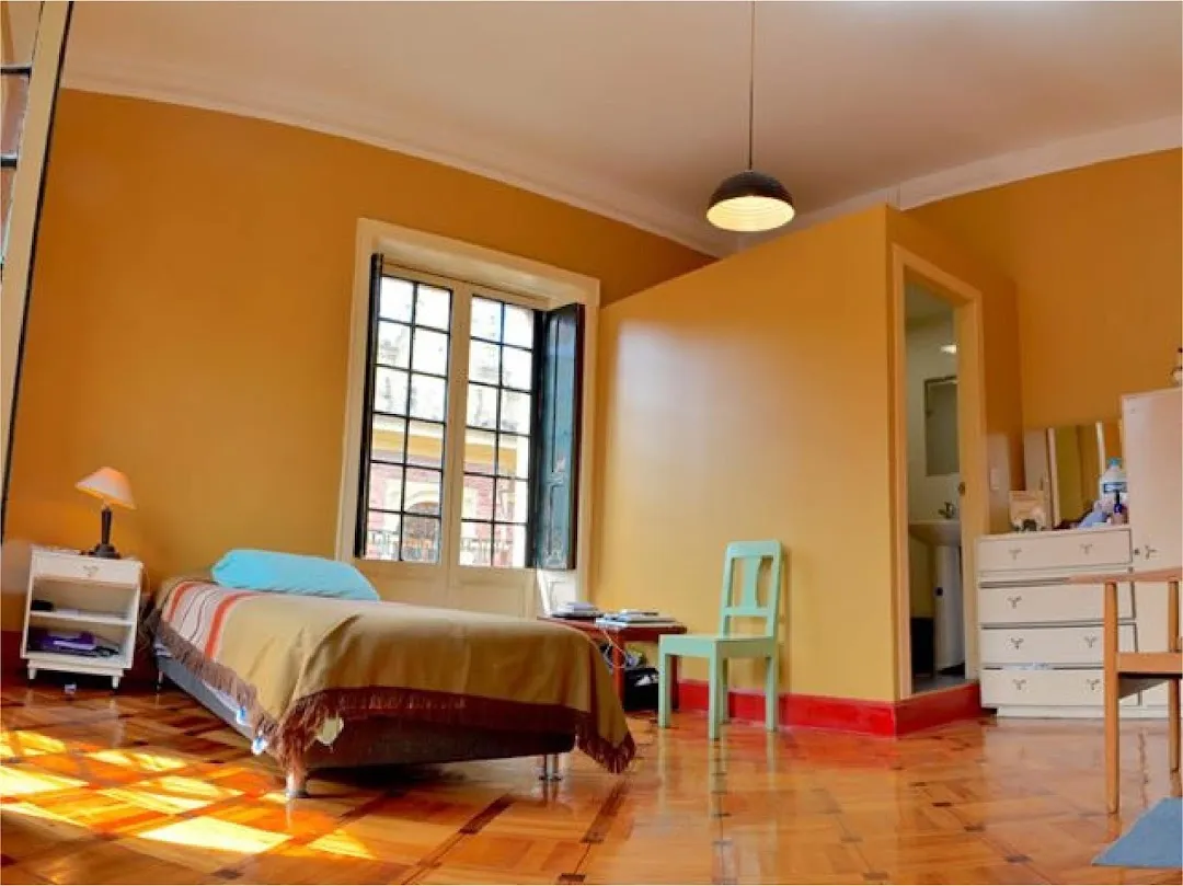 R10 - Hostal 2