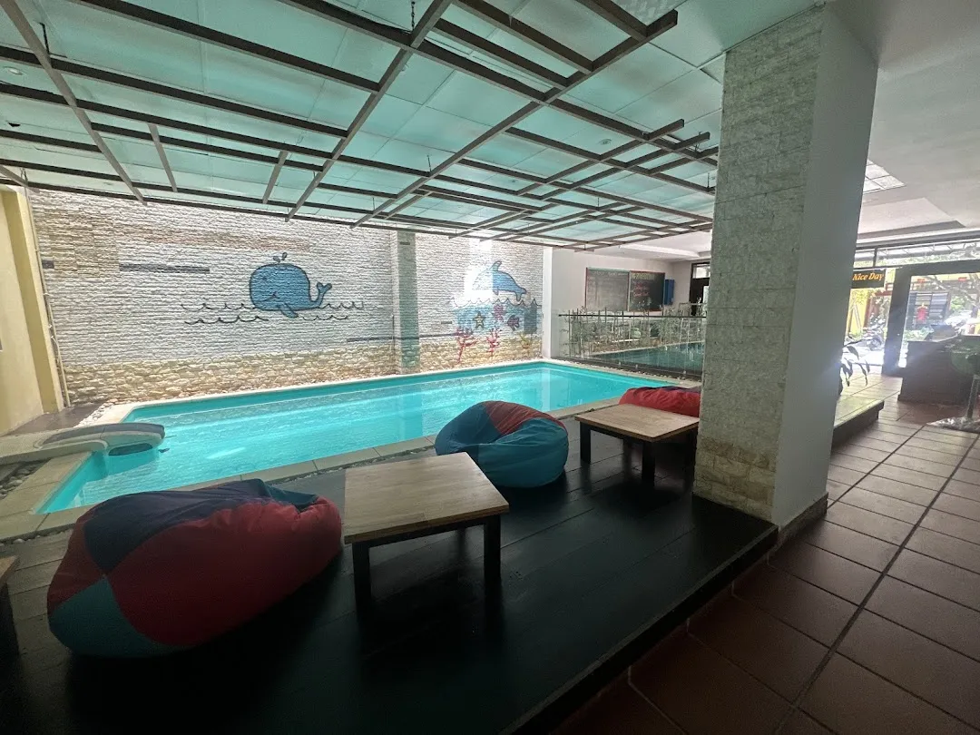 Harmony Old Town Hostel & Pool Bar 2