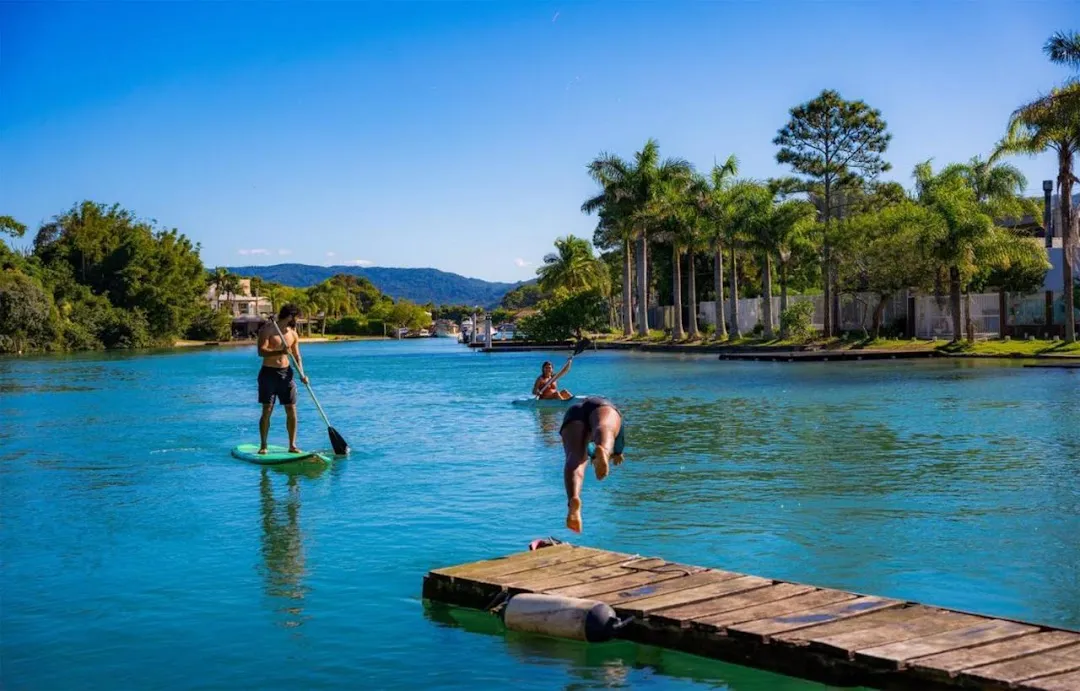 Nômades Riverside | Adventure Hostels & Coworking 3