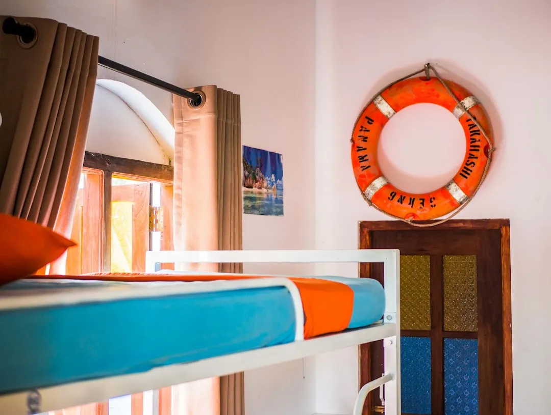 Rockstel Towers Backpacker Hostel 4