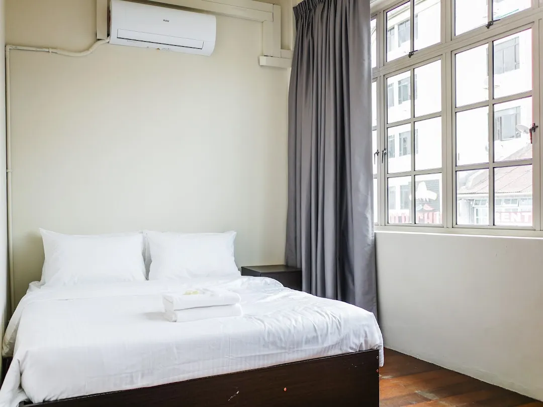 Aayu Chulia - Hostel in George Town, Penang 2
