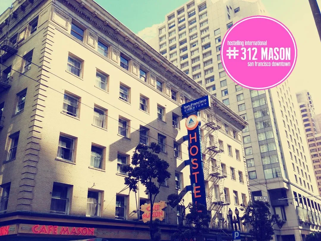 Downtown Hostel & Rooftop Bar