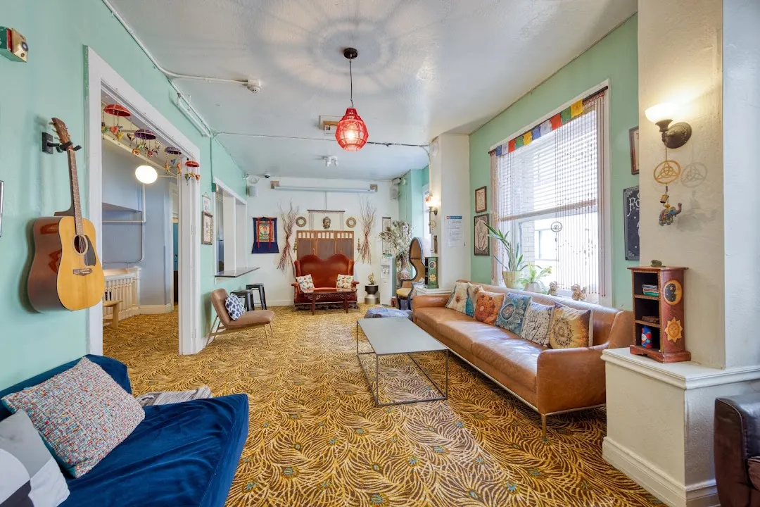 Downtown Hostel & Rooftop Bar 5