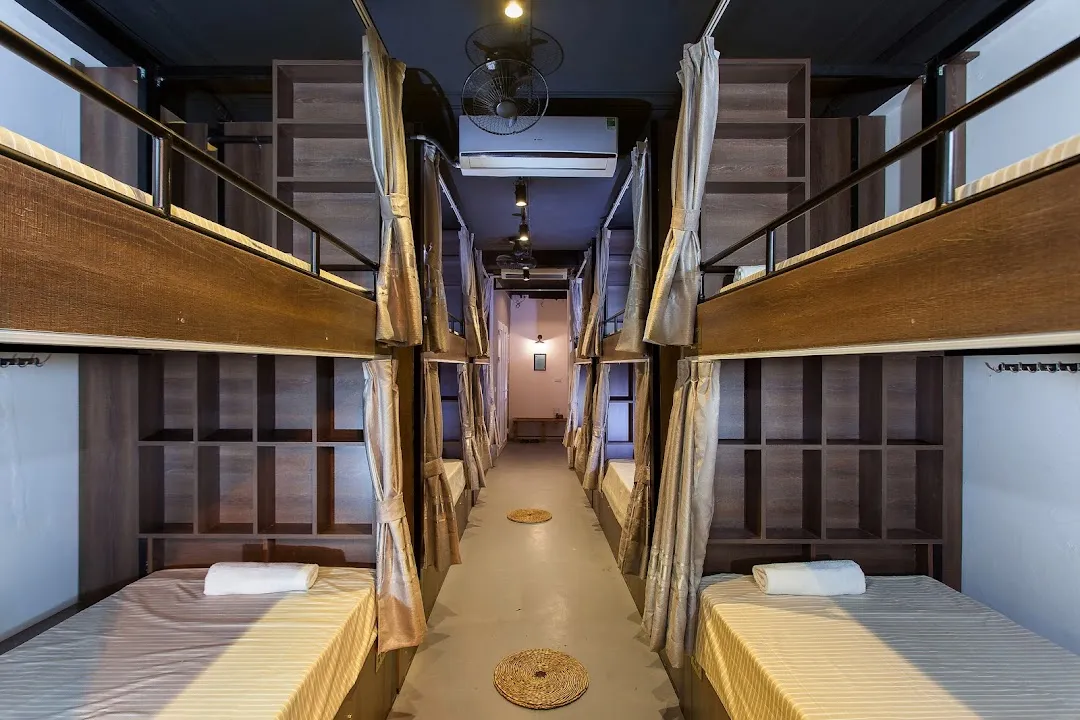 Luxury Backpackers Hotel 5