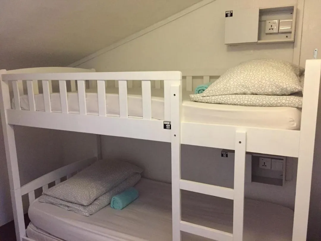 Royal Hostel Singapore 5