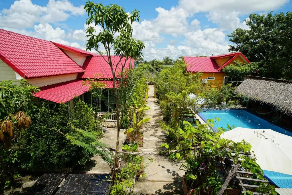 Yellow Star Kampot