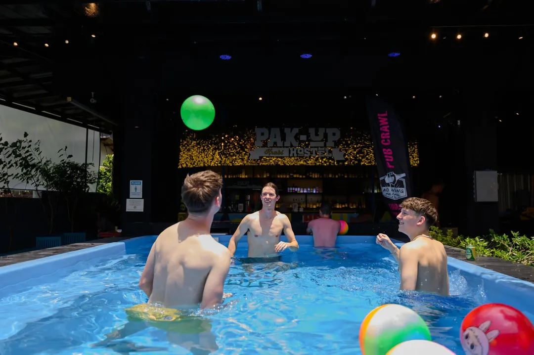 Pak-Up Hostel แพ็คอัพ โฮสเทล