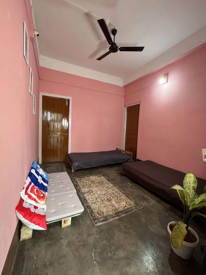 THE BACKPACKERS HOSTEL 4