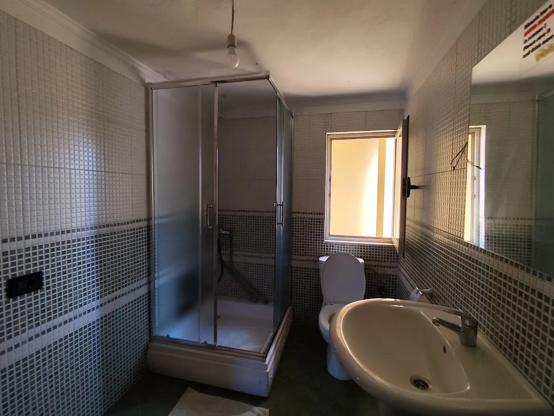 Villa Villenkulla / Hostel Albania 3