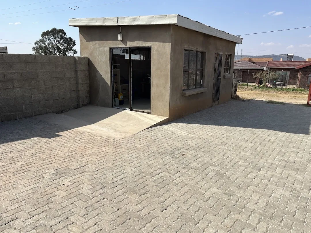 Mphatlalatsane BnB 5