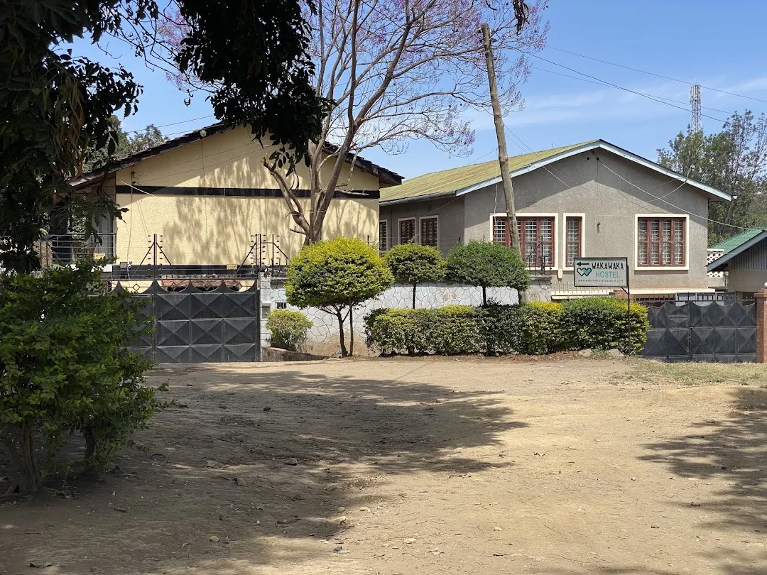 WakaWaka Hostel