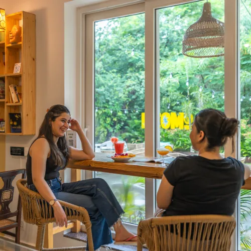 Locomo Hostel OG | Stay • Work • Eat 3