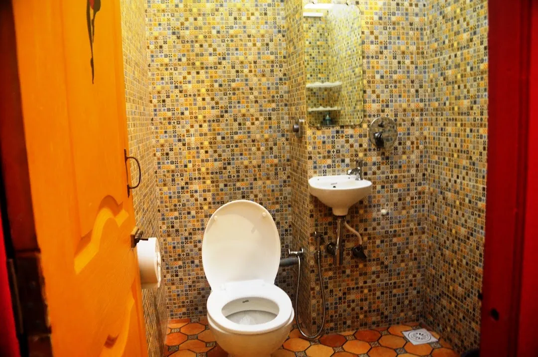 Salaam Namastey Backpackers 3