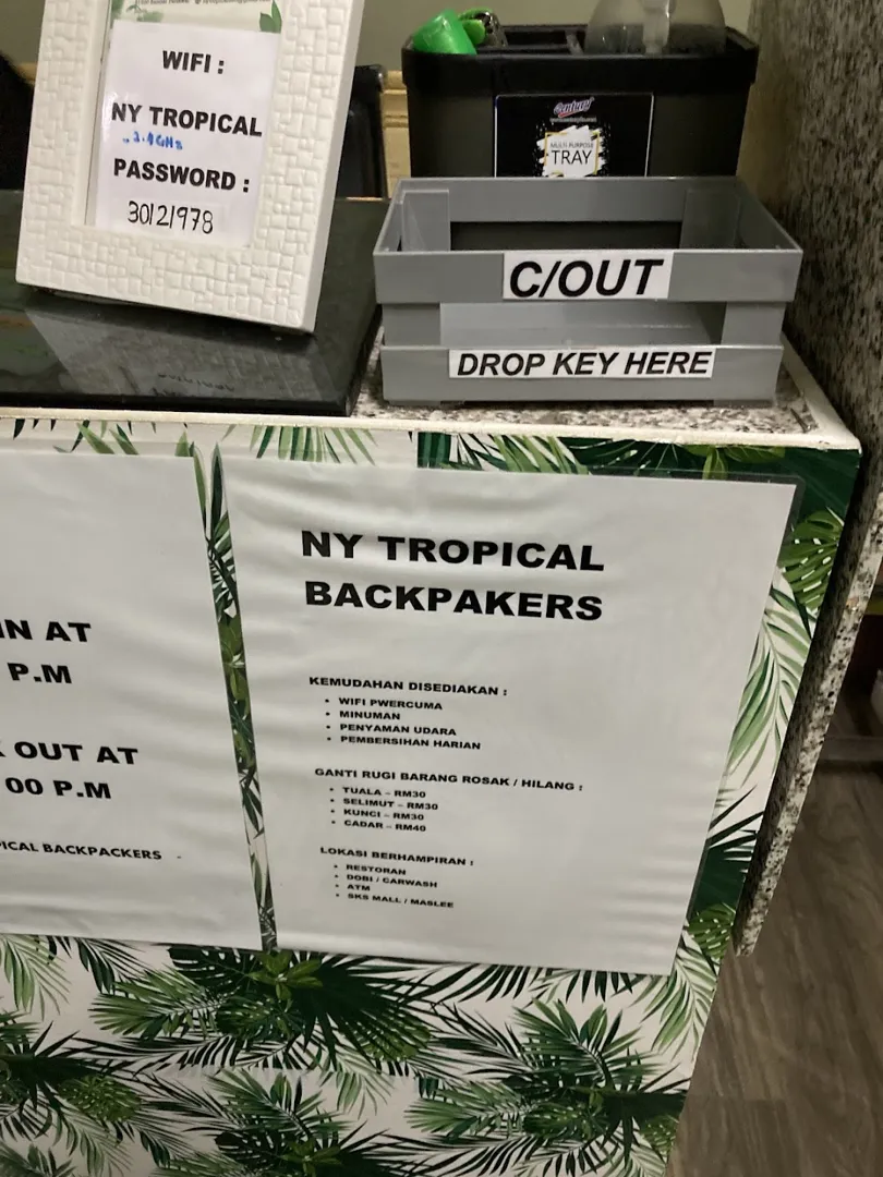 NY TROPICAL BACKPACKERS 2