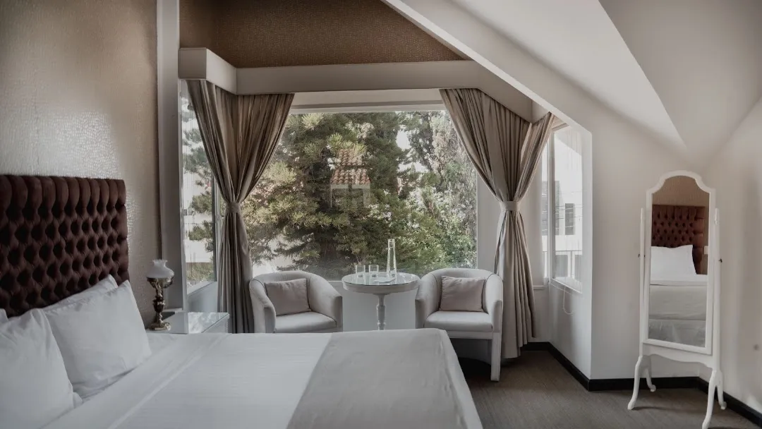 Casa Bonita Hotel & Luxury Residence 2