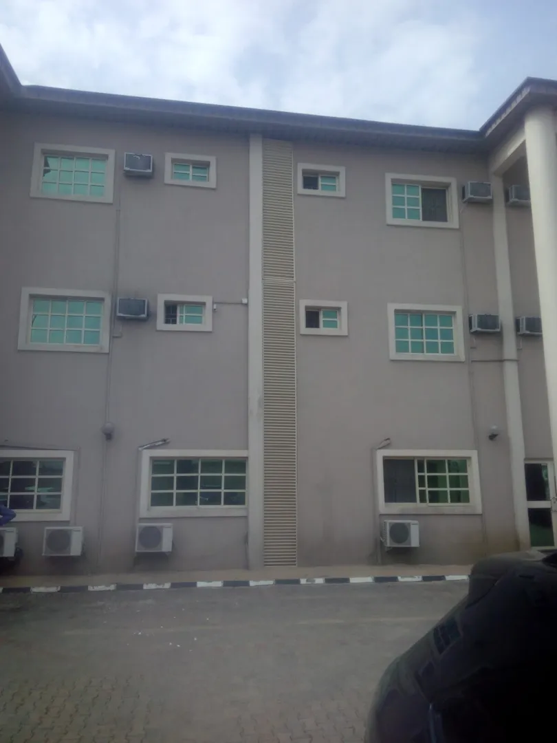 Pakas Hotel and Suites 4