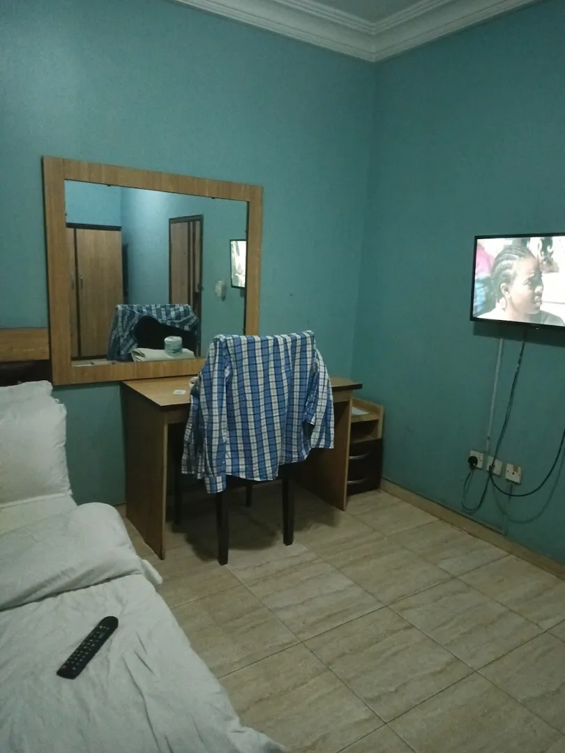 Pakas Hotel and Suites 5