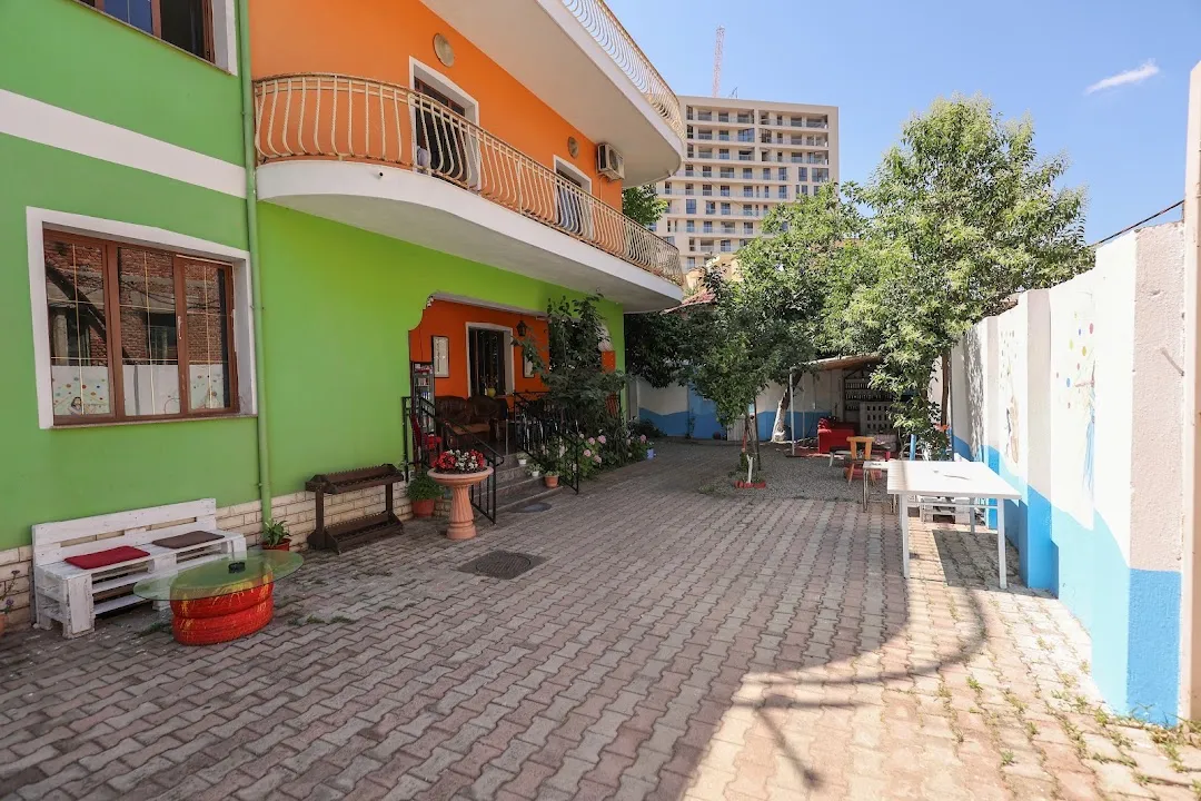 I Hostel