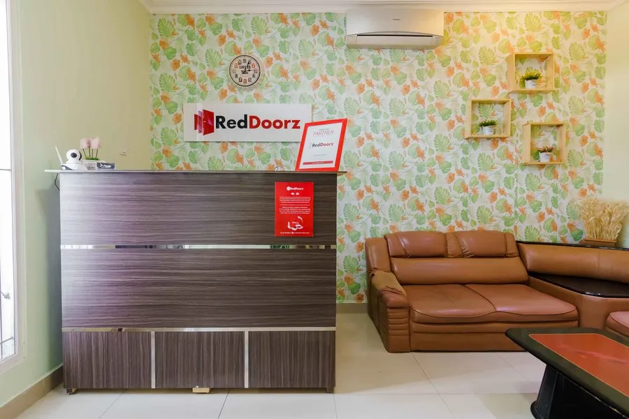 RedDoorz near Jam Gadang Syariah Bukit Tinggi 5