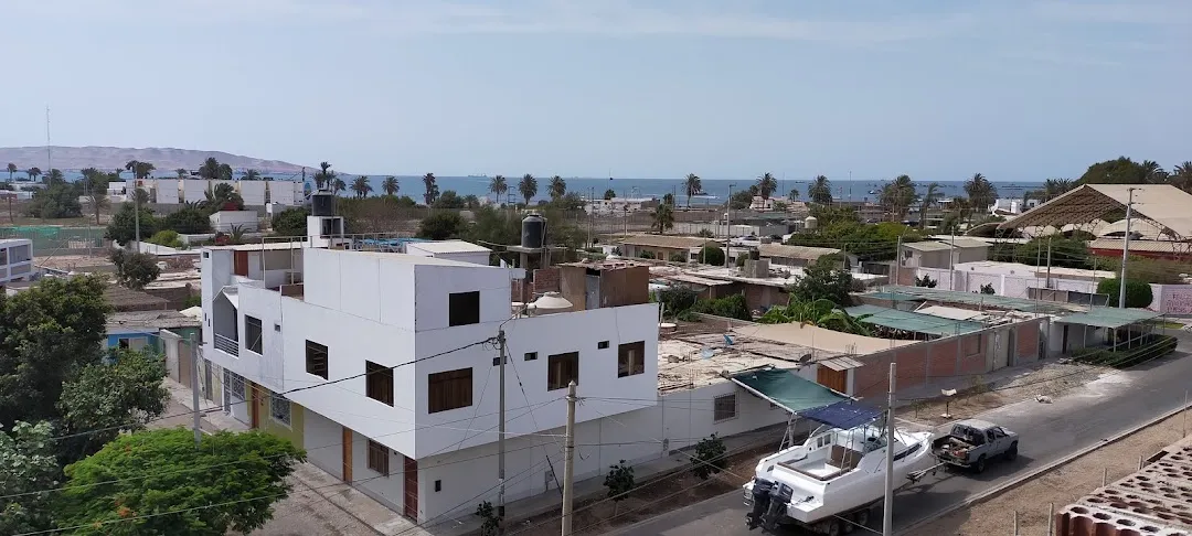 HOTEL ISLA VELA PARACAS