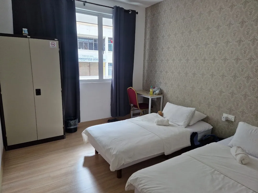 Island Hostel 3