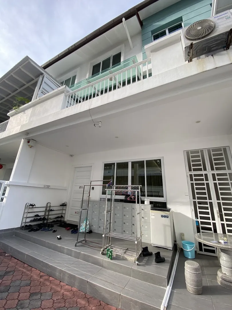 Island Hostel 4