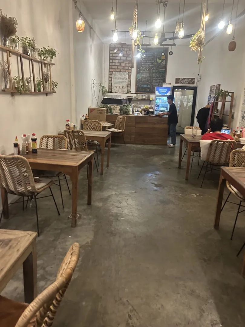 Sacred Lotus - Vegan - Café x Hostel | Phnom Penh 3