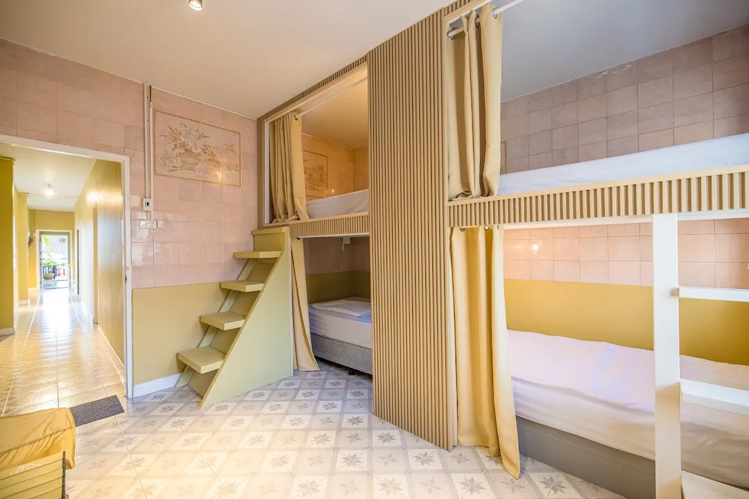 113 Yellow House Hostel 2