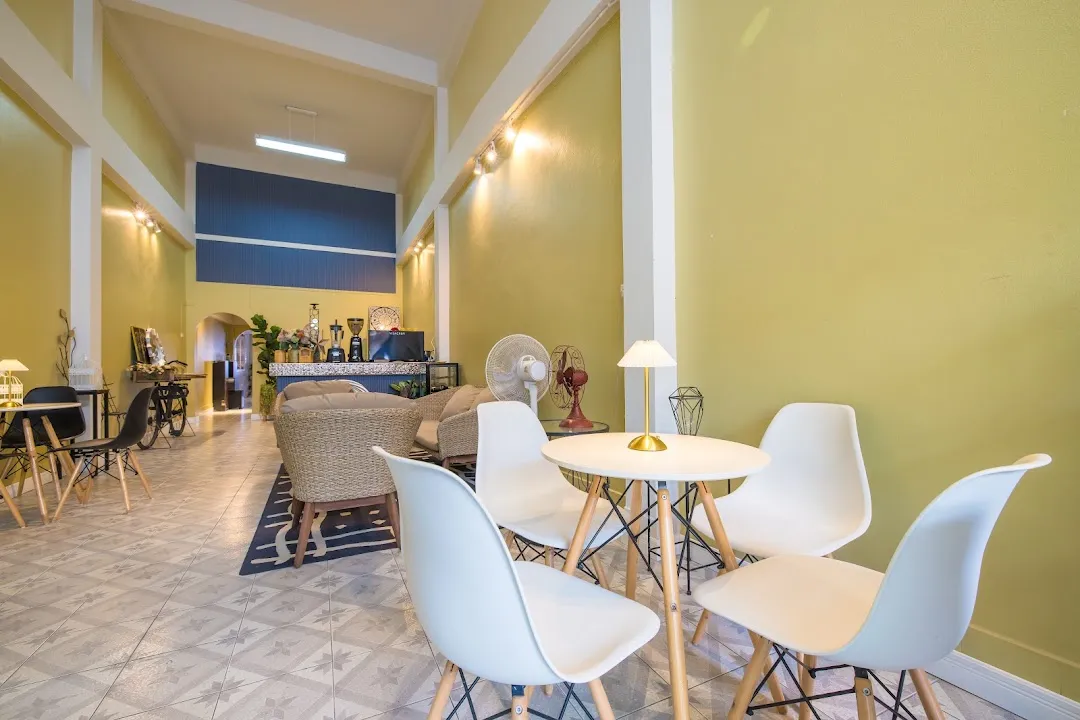 113 Yellow House Hostel 5