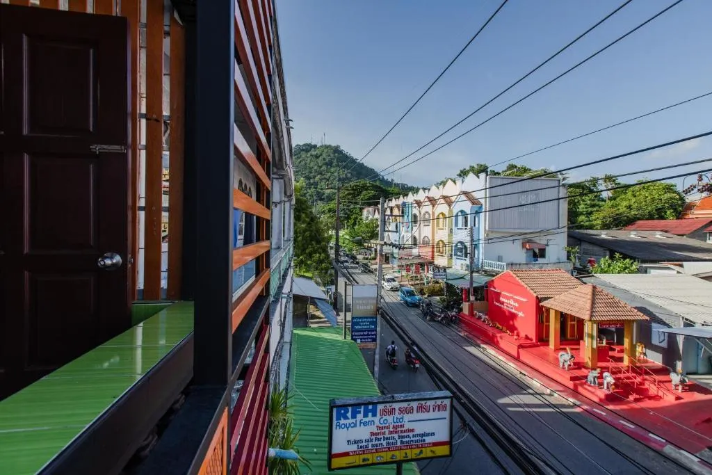 The Z Nite Hostel & Cafe Bar 4