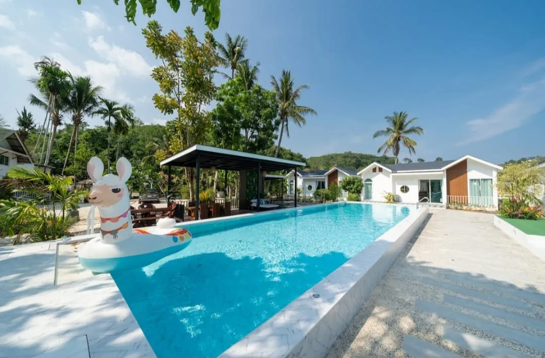 Tropical Oasis Aoyon Beach House 3