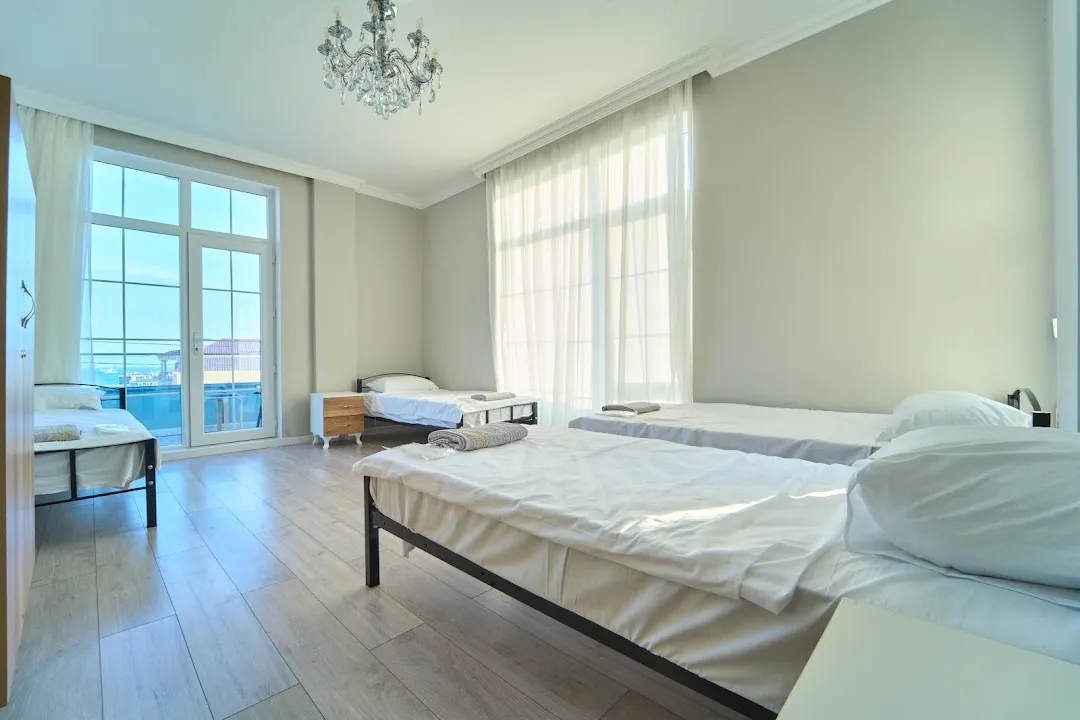 Premium Sea View Hotel & Hostel 4