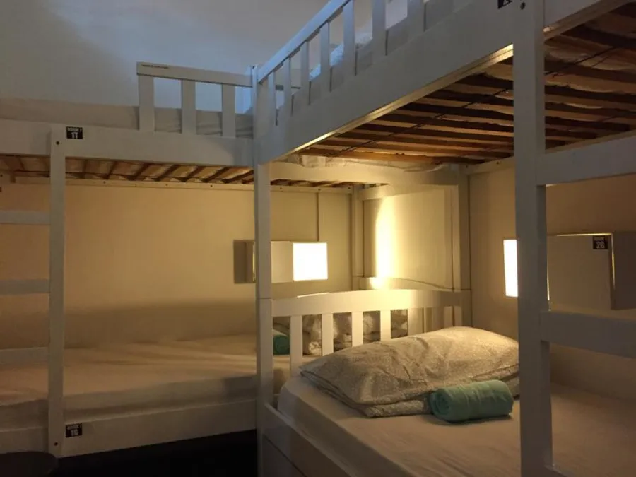 Royal Hostel Singapore 4