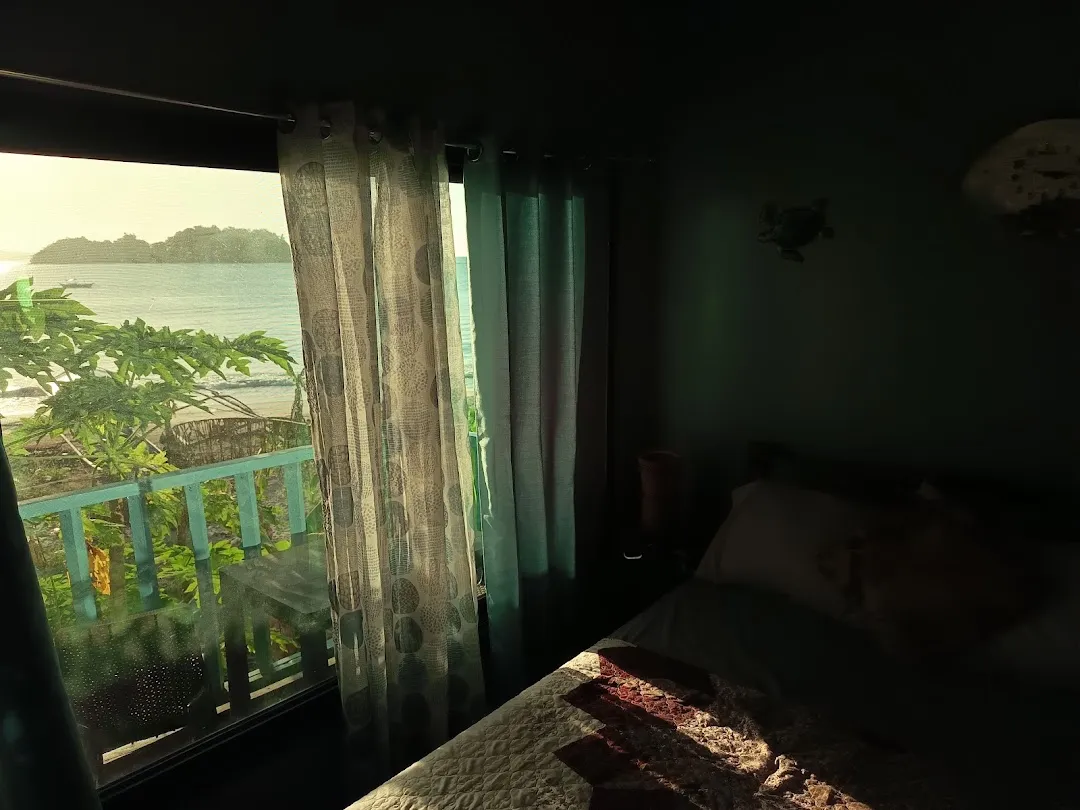 Seaside Blue Inn 2