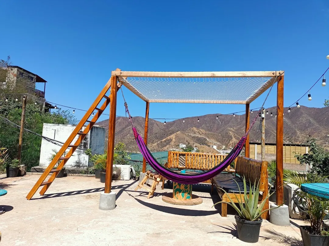 tamarindo beach hostel