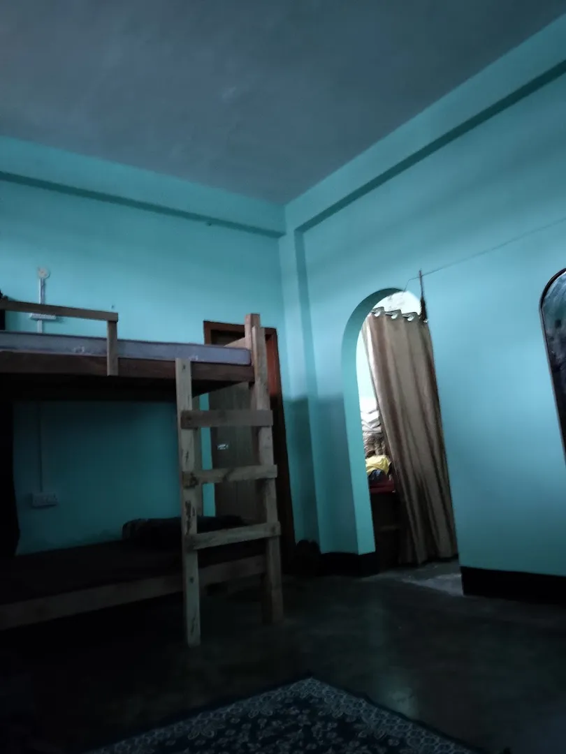 The nomad's sarai backpackers hostel 5