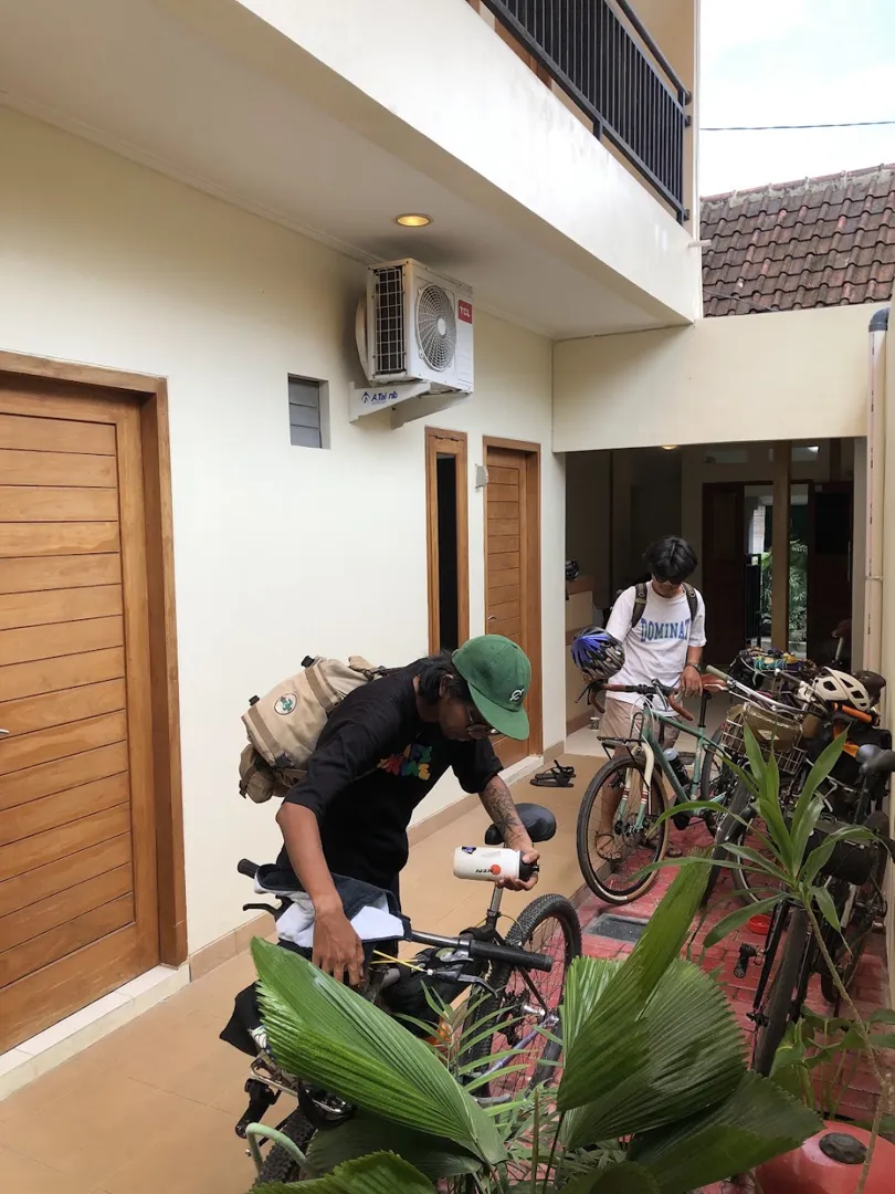 AJ Bike Guest House