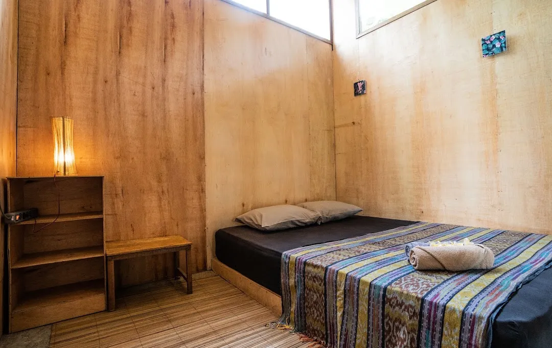 Losmanos Hostel 2