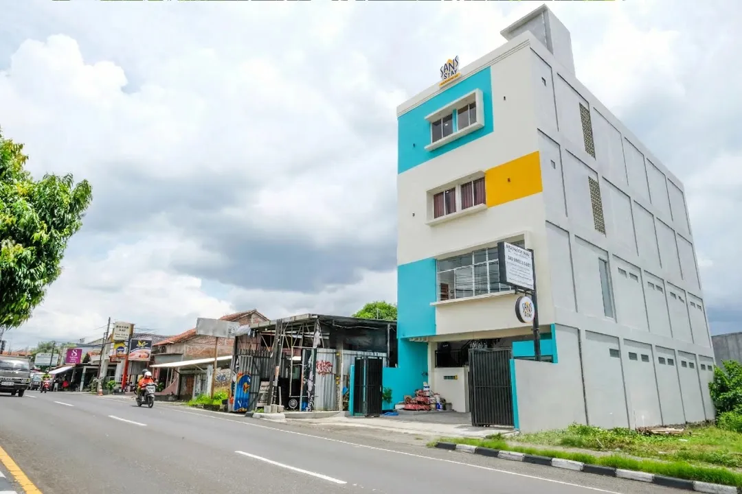 Sans Stay Harmoni 88 Ambarukmo Plaza Yogyakarta 5