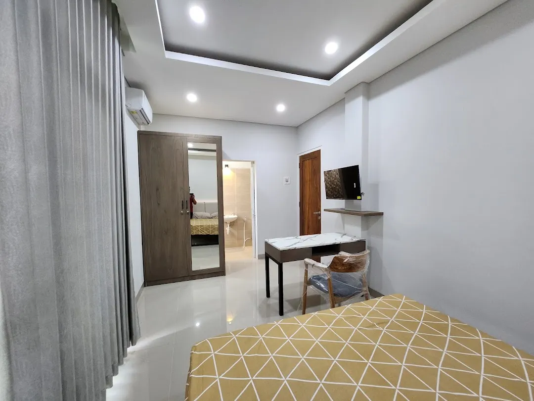 TERRA Guesthouse JEC Mitra RedDoorz 2