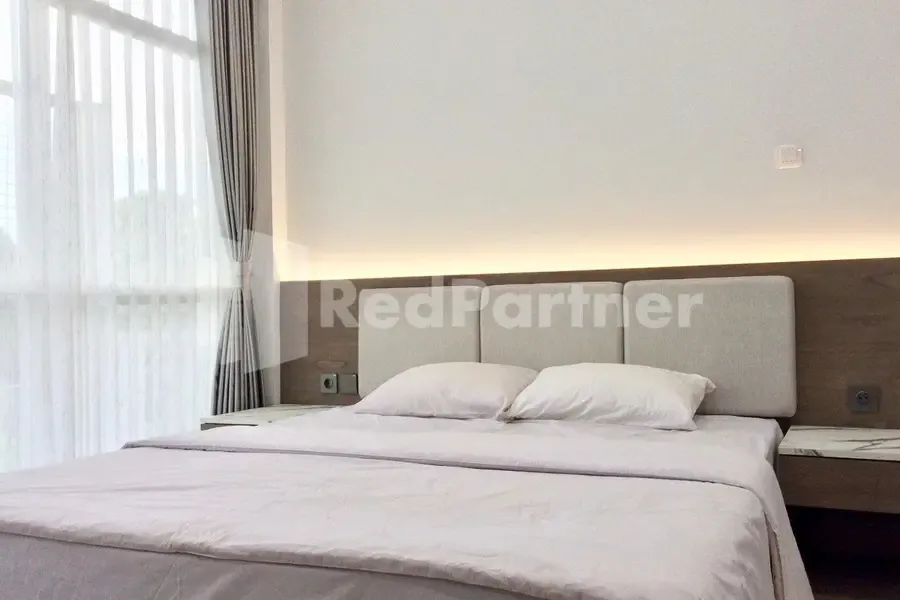 TERRA Guesthouse JEC Mitra RedDoorz 5