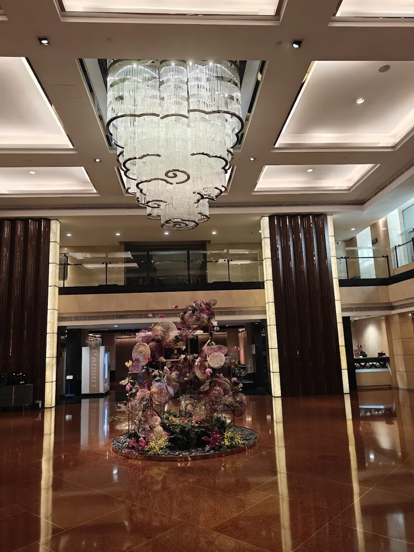 Baiyuan Hotel 4